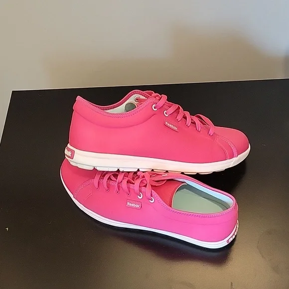 Reebok shoes,9M - Picture 1 of 3